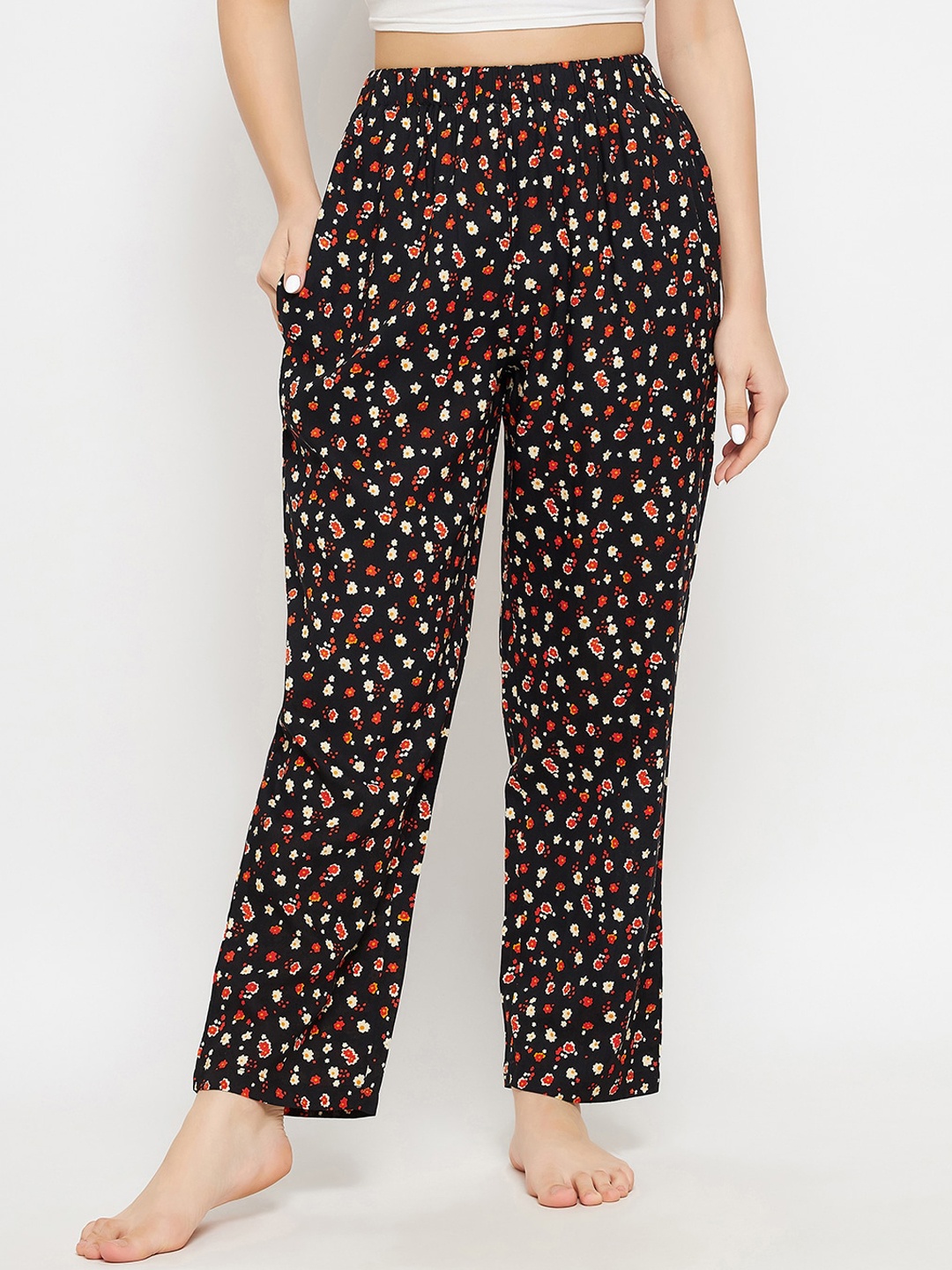 

Clovia Women Floral Printed Lounge Pants, Black