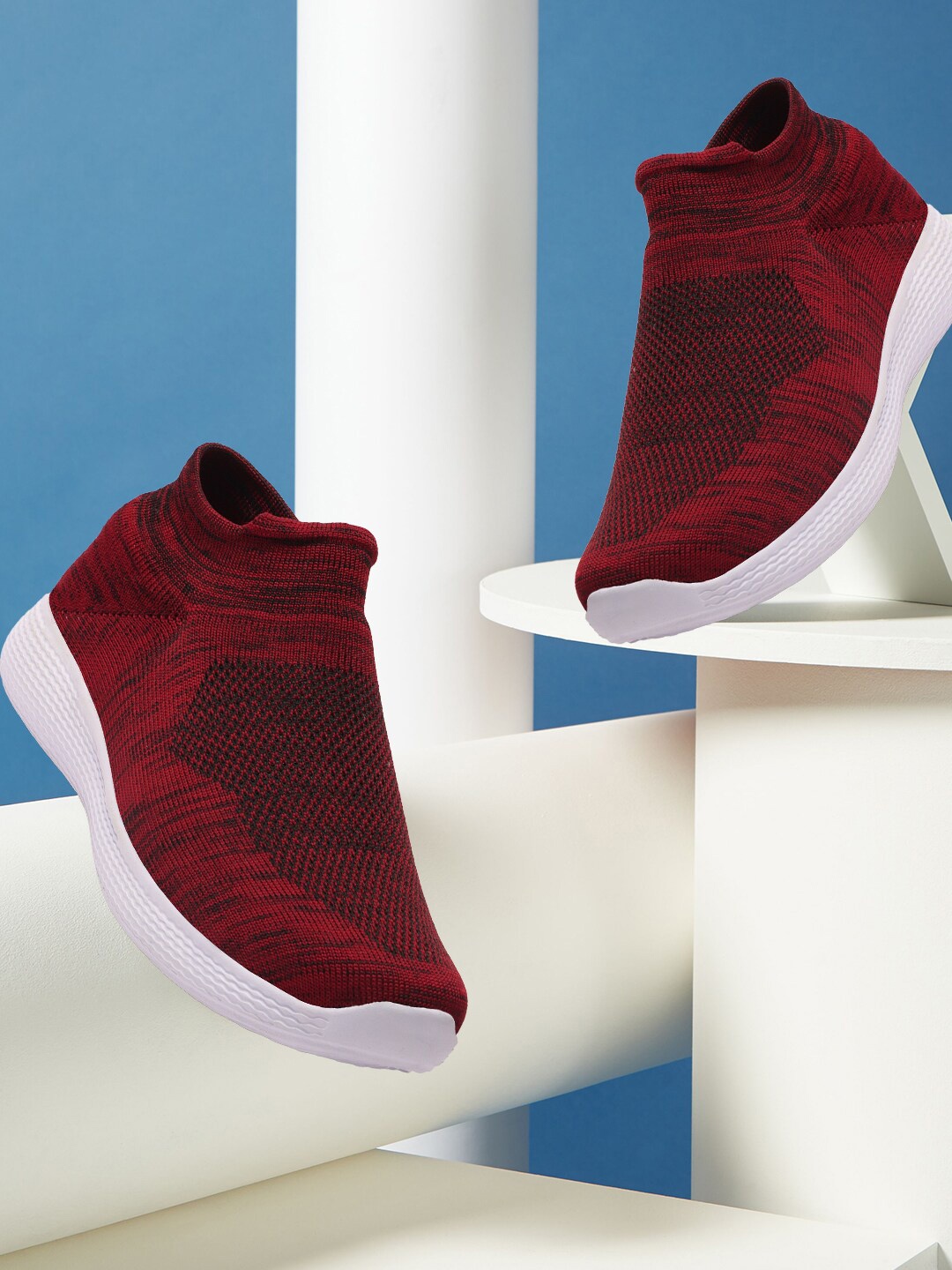 

CLYMB Men Mesh Running Non-Marking Shoes, Red