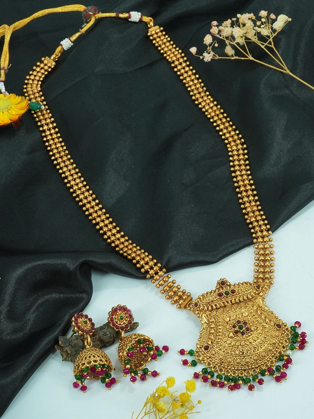 

GRIIHAM Gold-Plated CZ Studded & Pearl Beaded Jewellery Set