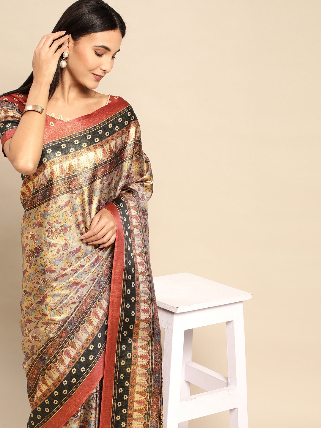 

CliqSilk Ethnic Motifs Zari Art Silk Saree, Copper