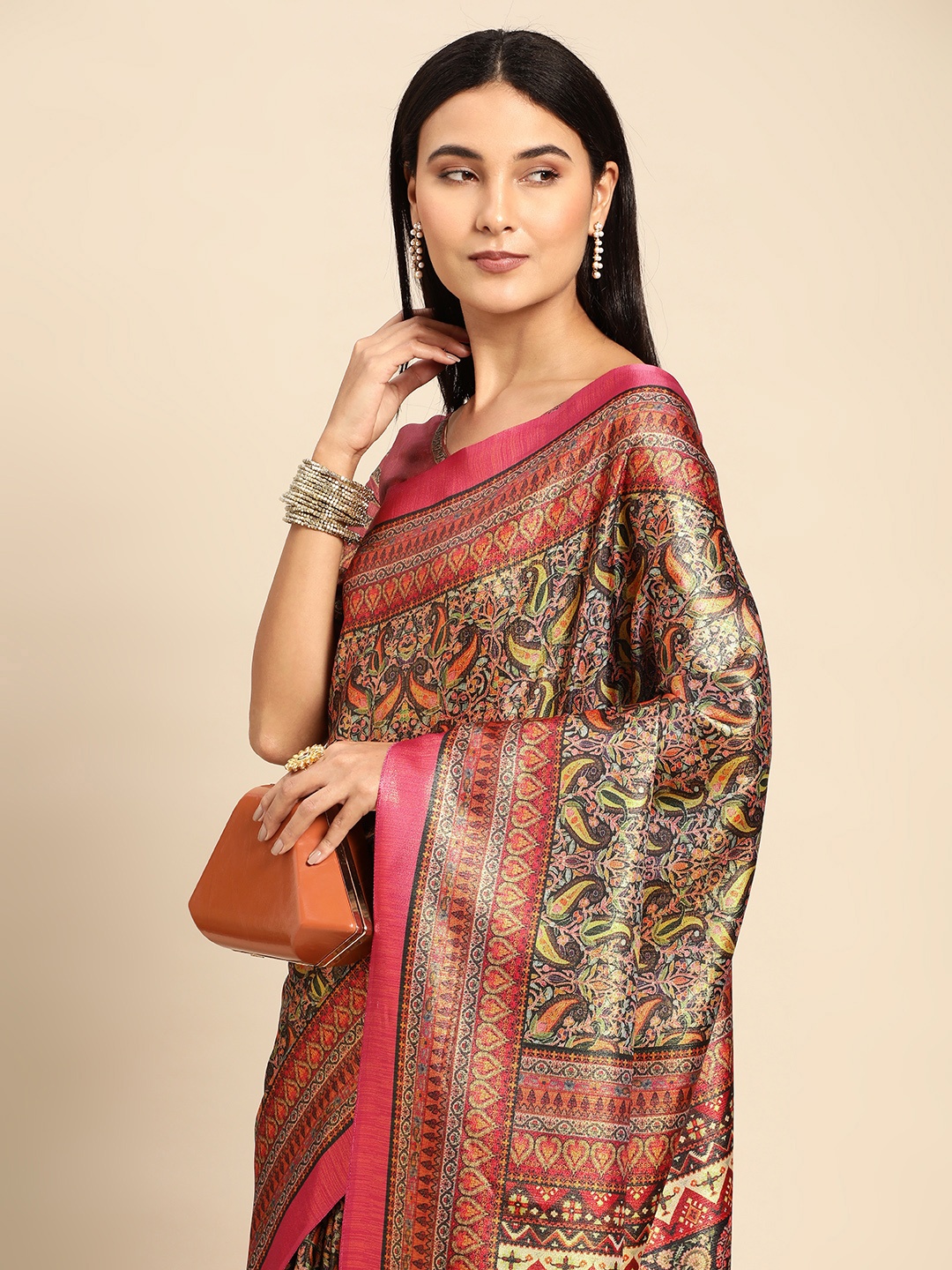 

CliqSilk Ethnic Motifs Art Silk Saree, Purple
