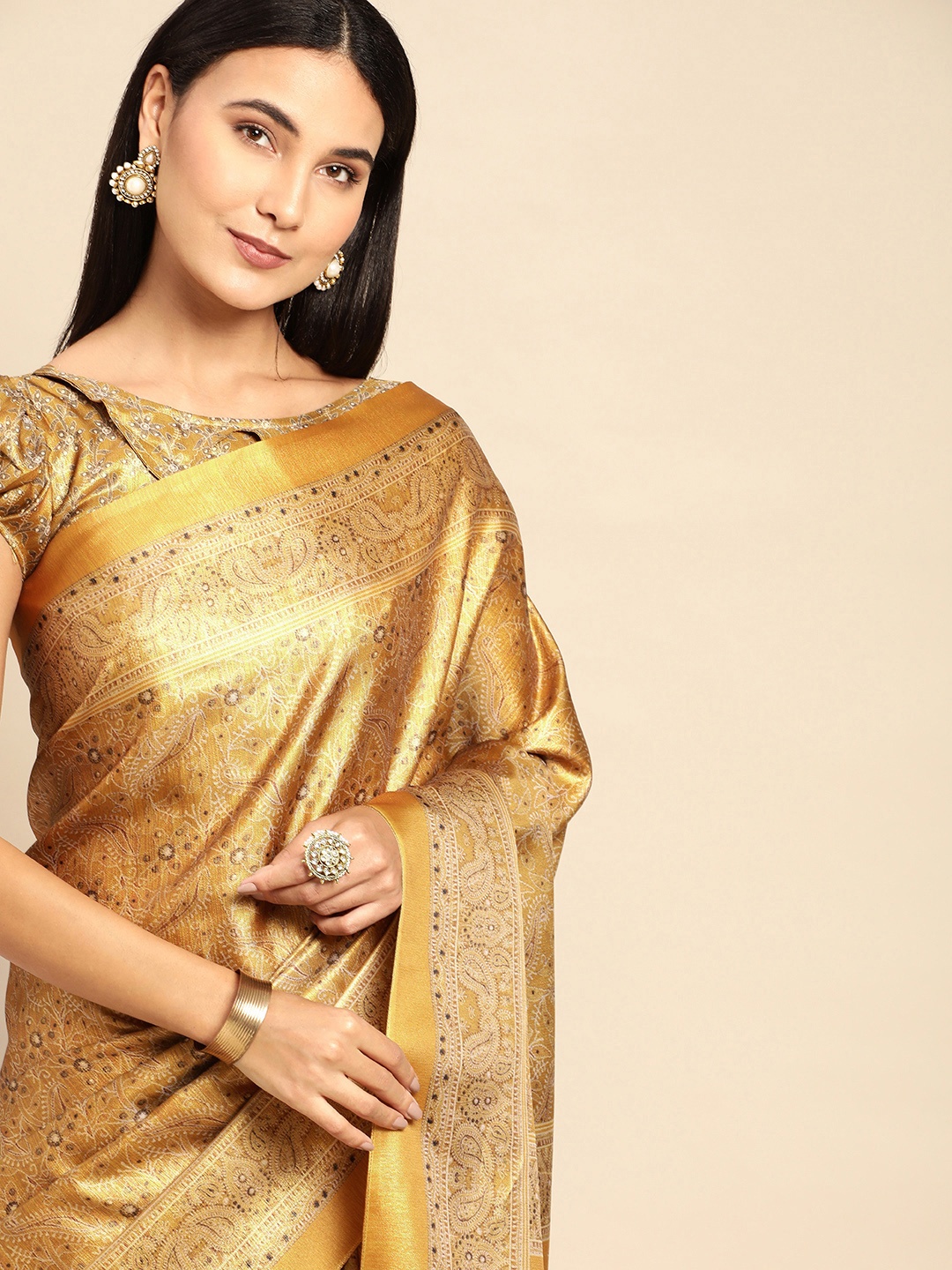 

CliqSilk Ethnic Motifs Zari Art Silk Saree, Gold