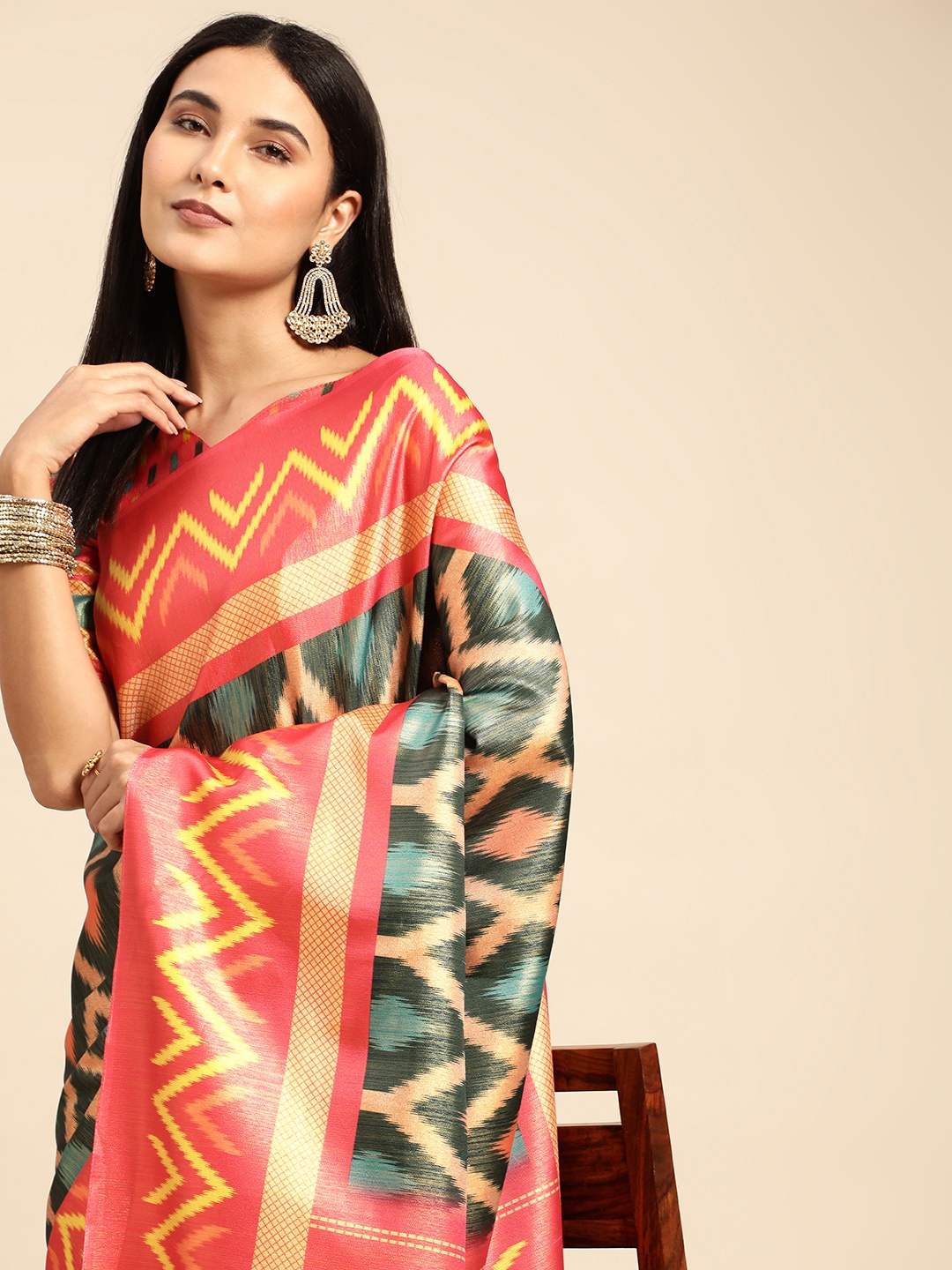 

CliqSilk Art Silk Ikat Saree, Green
