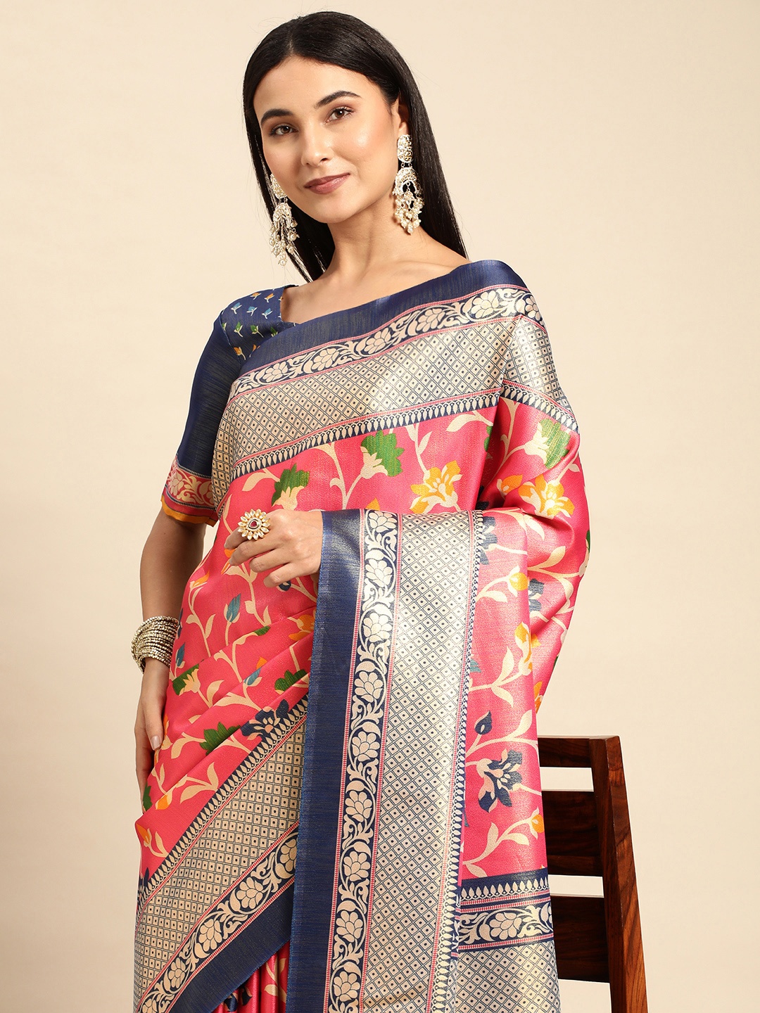 

CliqSilk Floral Zari Art Silk Banarasi Saree, Pink