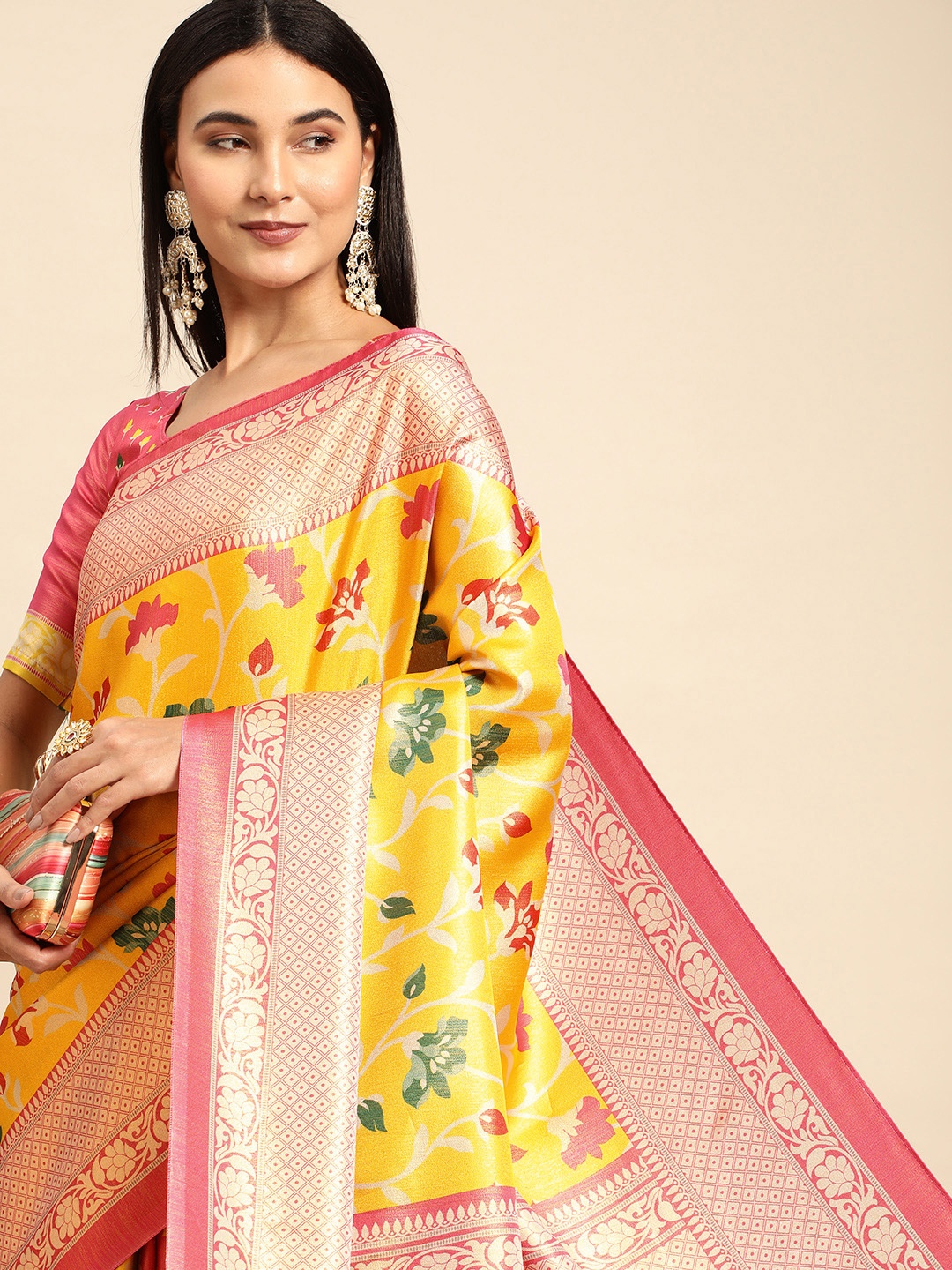 

CliqSilk Floral Zari Art Silk Kanjeevaram Saree, Yellow