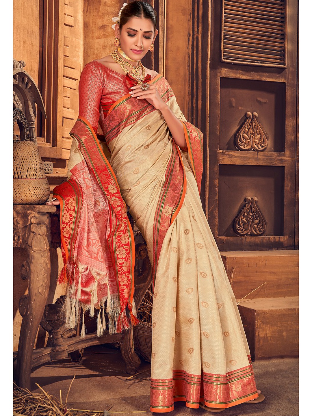 

KARAGIRI Woven Design Zari Saree, Cream