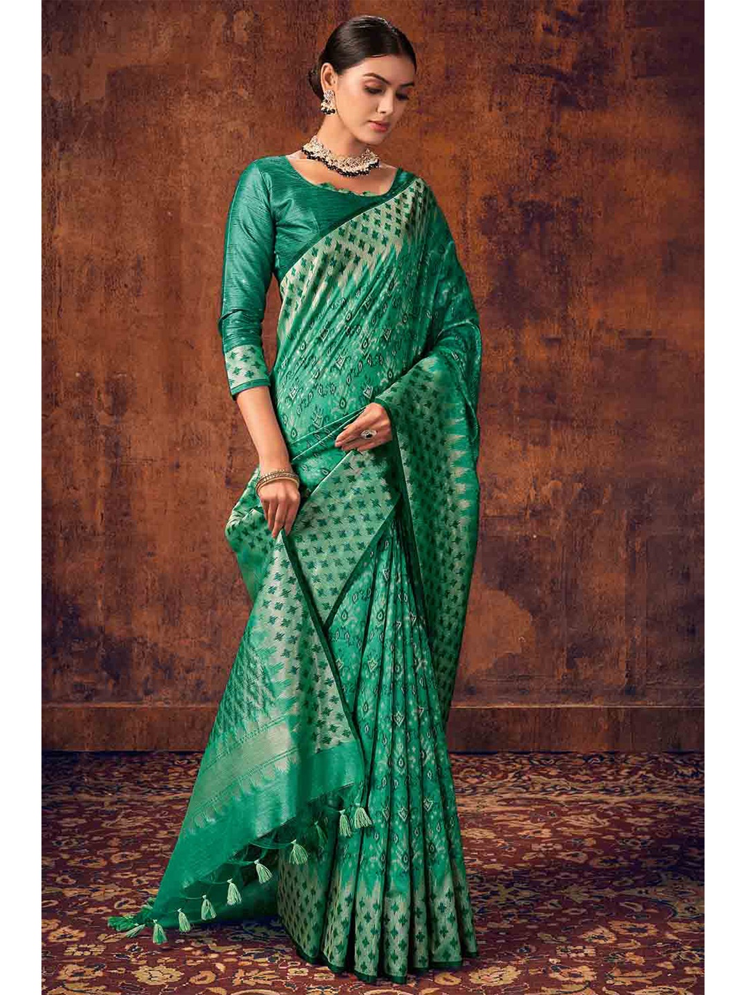 

KARAGIRI Ethnic Motifs Ikat Saree, Green