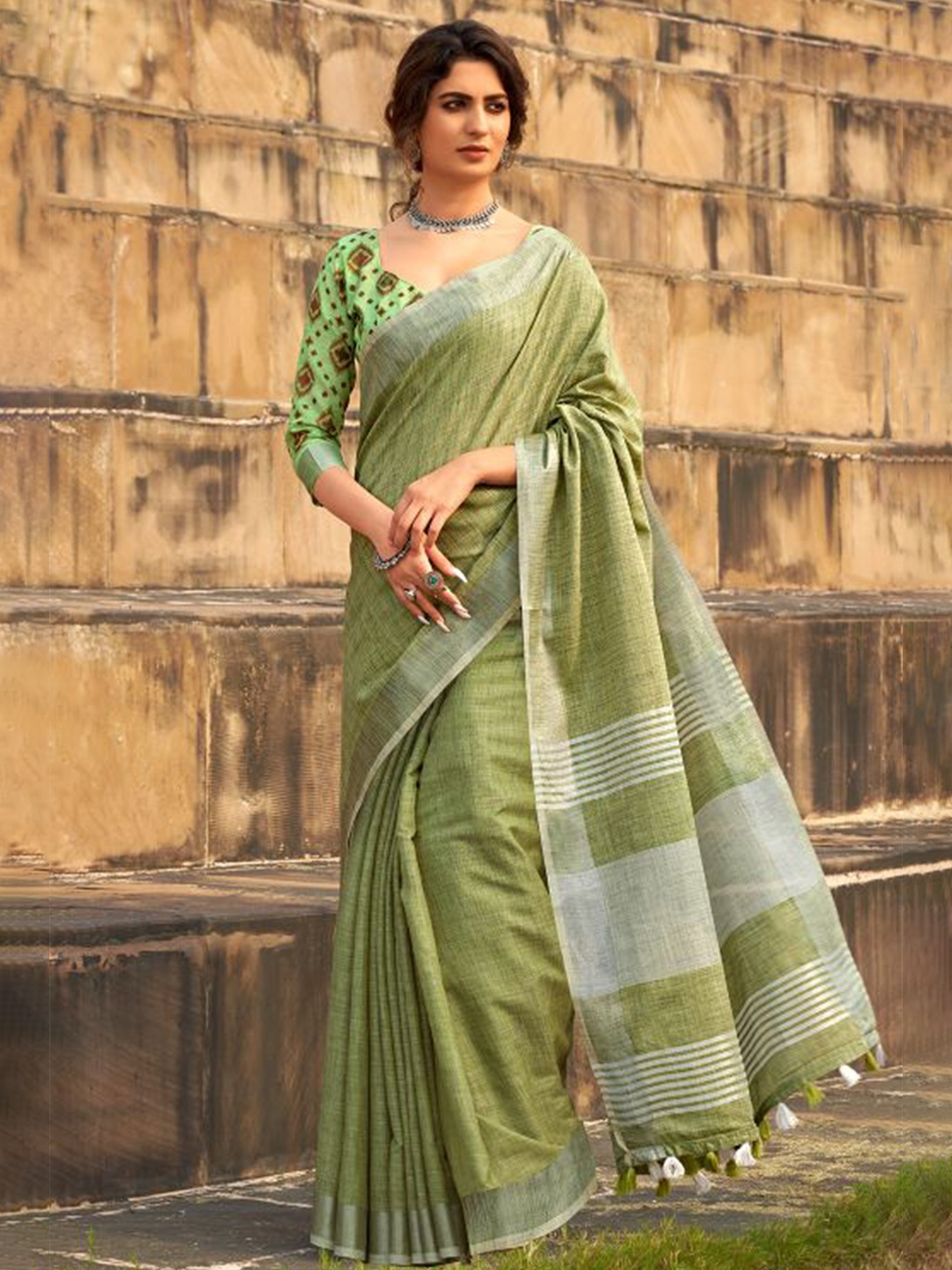 

KARAGIRI Striped Saree, Green