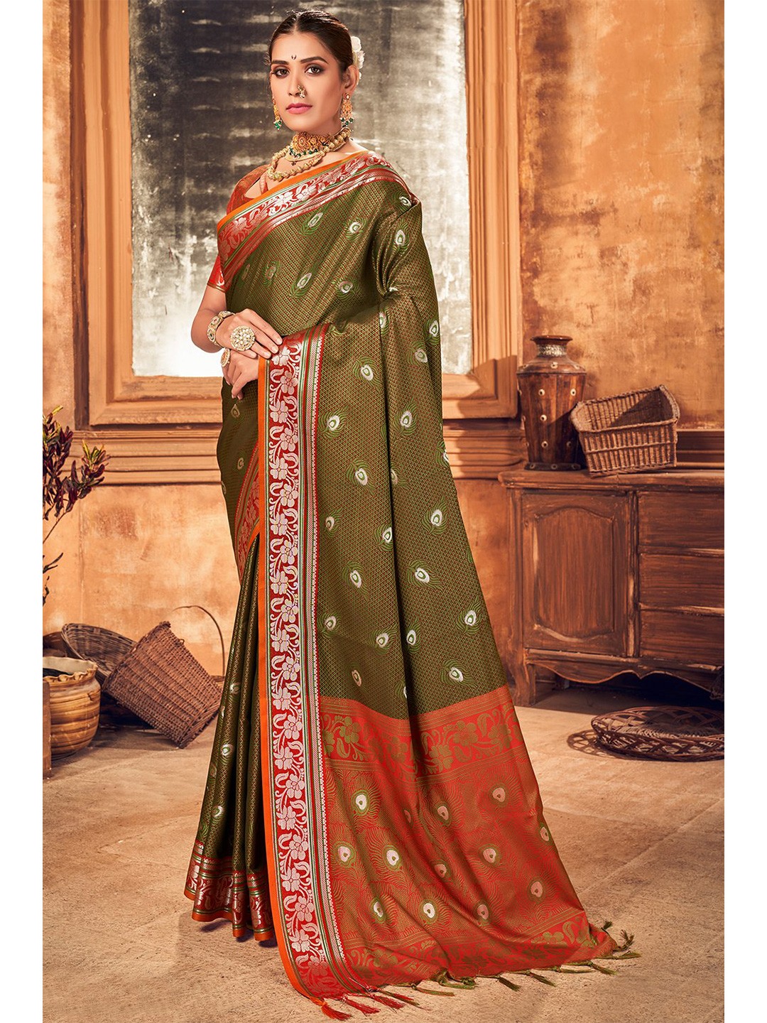 

KARAGIRI Woven Design Zari Bordered Saree, Green