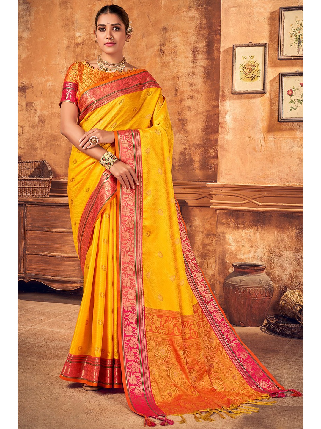 

KARAGIRI Woven Design Zari Saree, Yellow