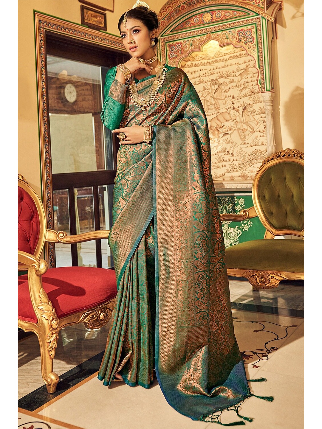 

KARAGIRI Woven Design Zari Kanjeevaram Saree, Green