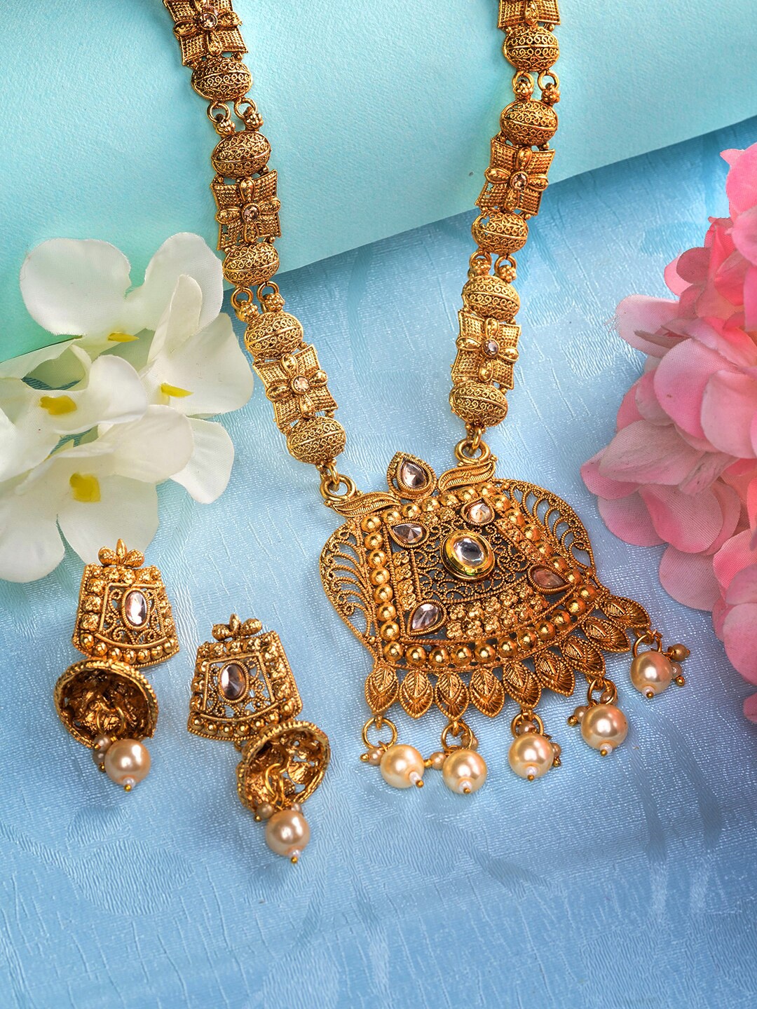 

Saraf RS Jewellery Gold-Plated Kundan-Studded & Beaded Jewellery Set