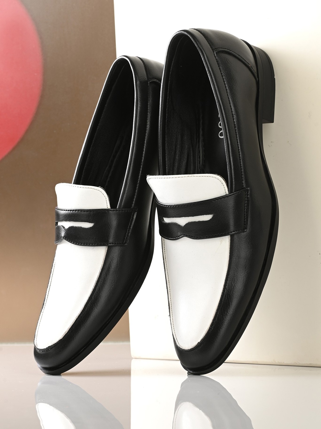 

JOKATOO Men Colourblocked Loafers, Black