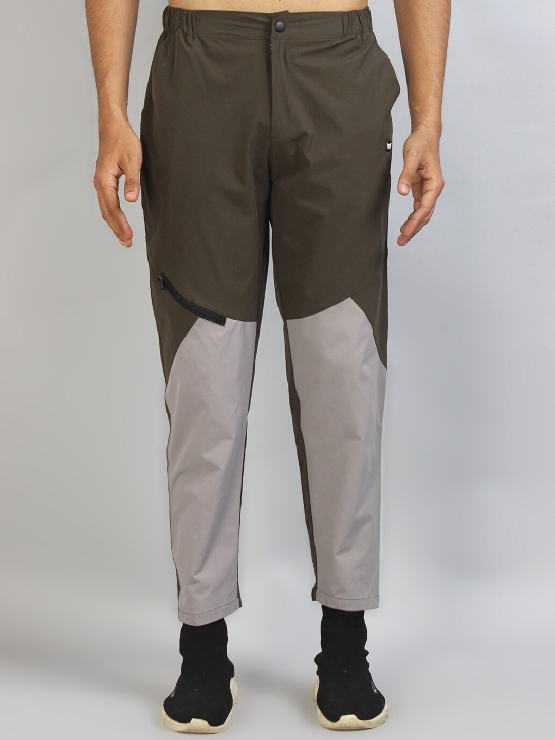 

SIAPA MenColourblocked Original Wrinkle Free Cargos Trousers, Olive