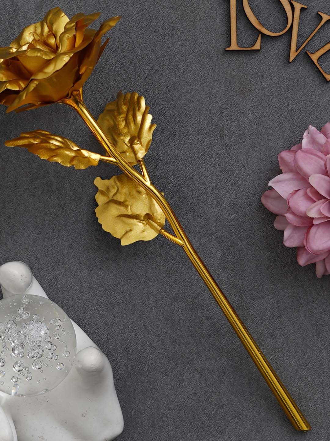 

eCraftIndia Valentine Gift Set Gold-Toned Rose Showpiece