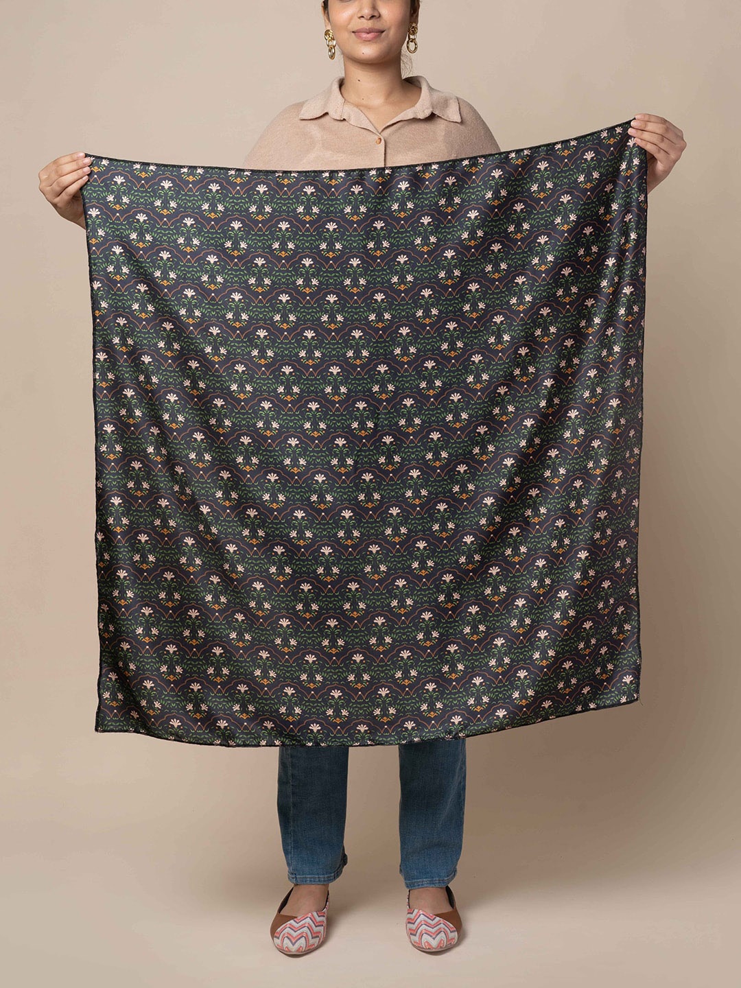 

ZOUK Floral Printed Structured Jute Shoulder Bag with a scarf, Beige