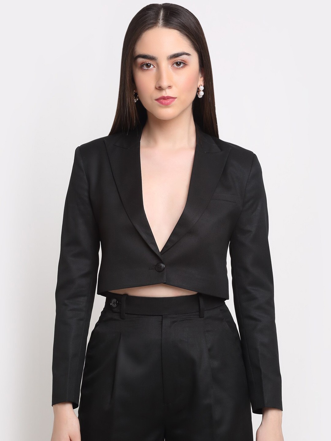 

Ennoble Women Single-Breasted Comfort-Fit Crop Blazer, Black