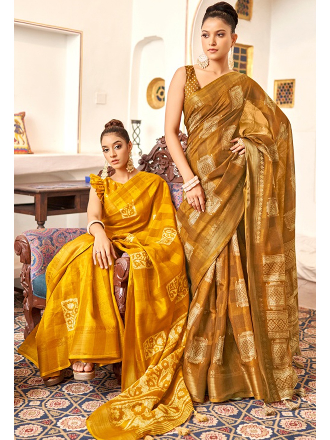 

KARAGIRI Floral Zari Saree, Red