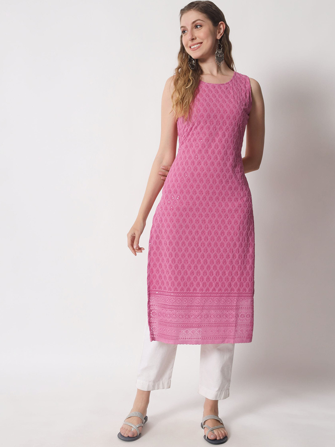 

Shopping Queen Women Geometric Embroidered Kurta, Pink
