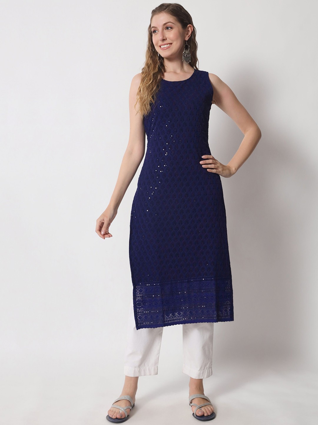 

Shopping Queen Women Geometric Embroidered Kurta, Blue