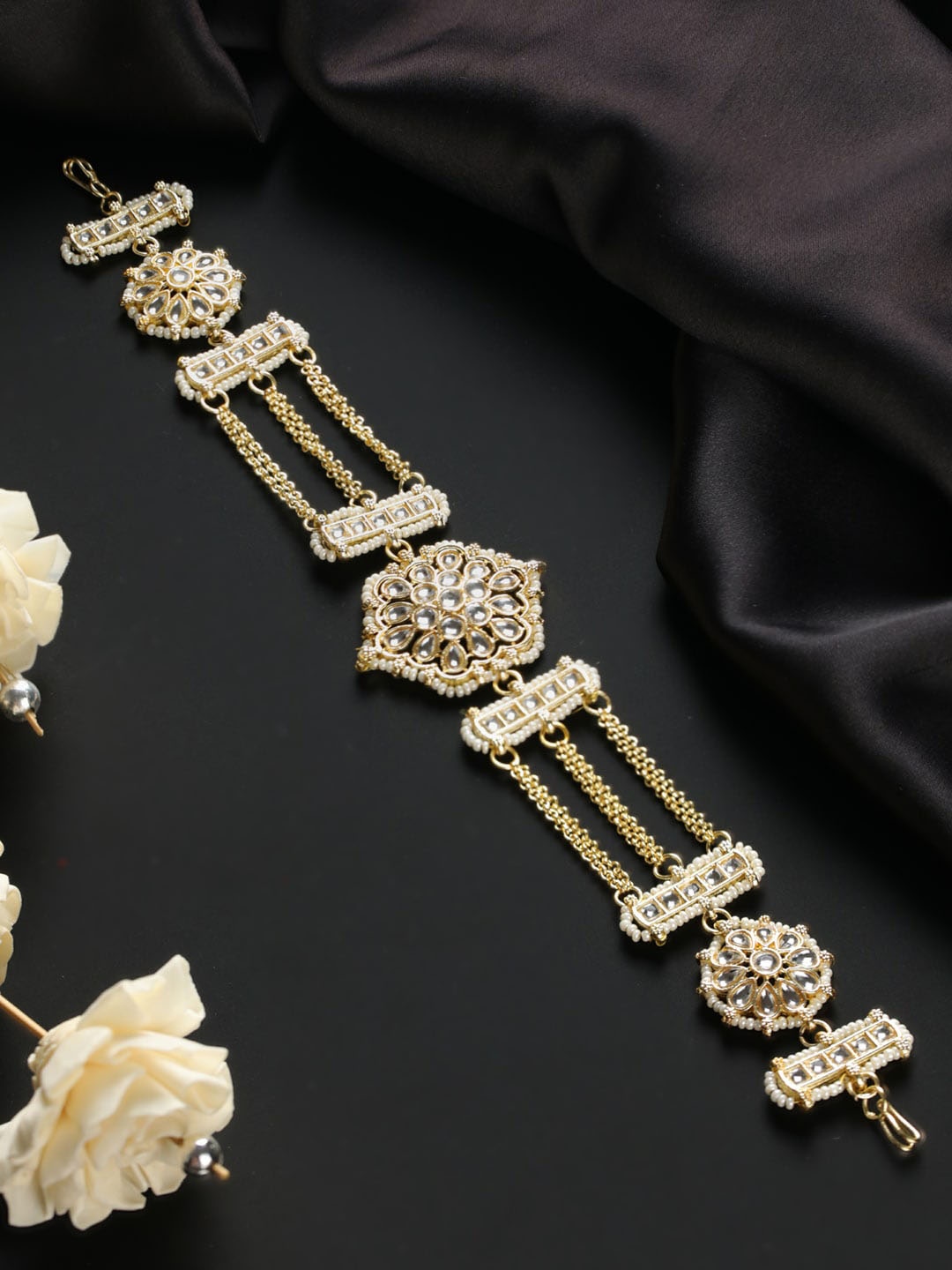 

Priyaasi Gold-Plated Kundan-Studded & Pearl Beaded Matha Patti