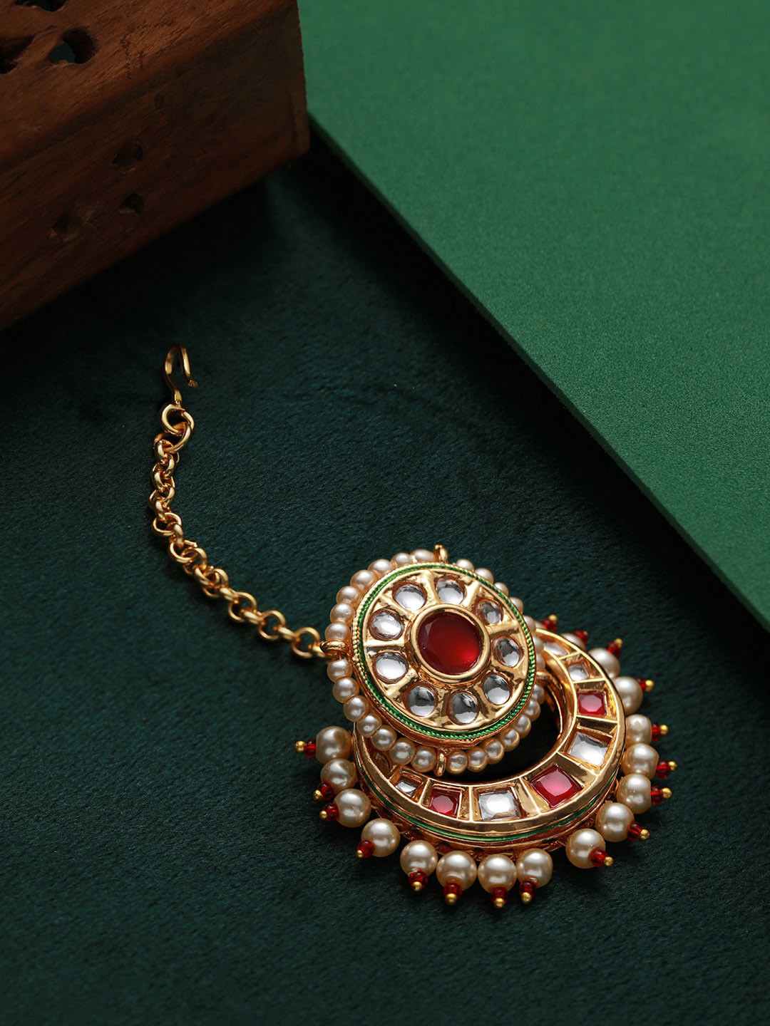 

Priyaasi Gold-Plated Kundan-Studded & Pearl Beaded Maang Tikka, Red