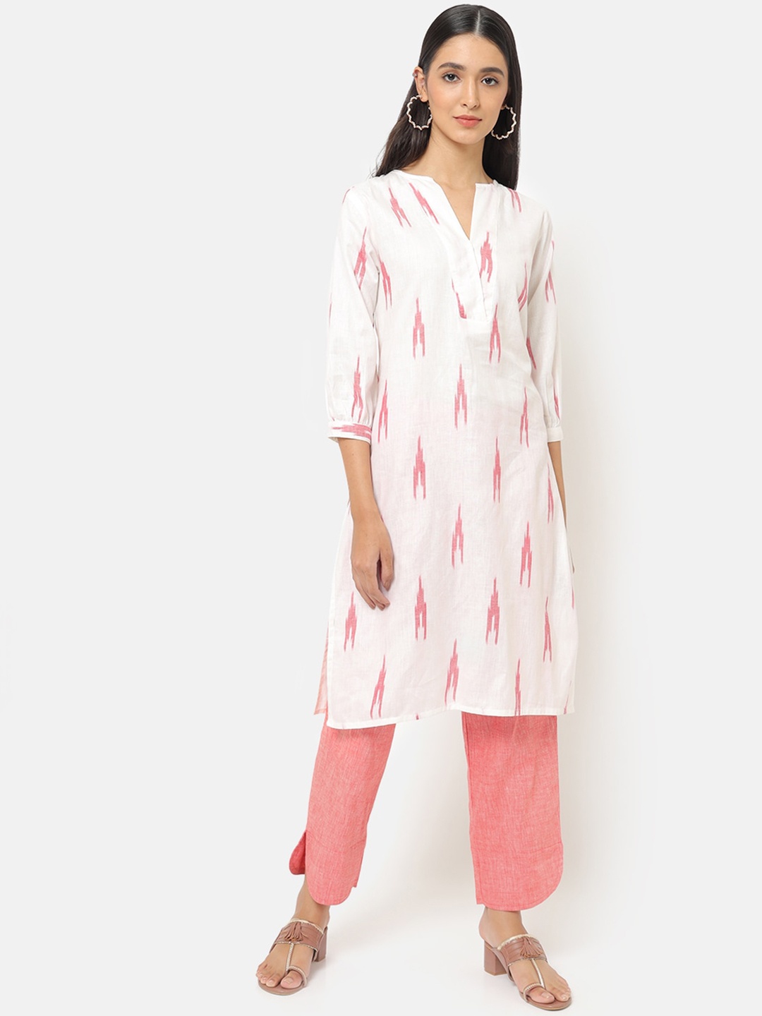 

Saaki Women White Ethnic Motifs Printed Pure Cotton Kurta with Trousers