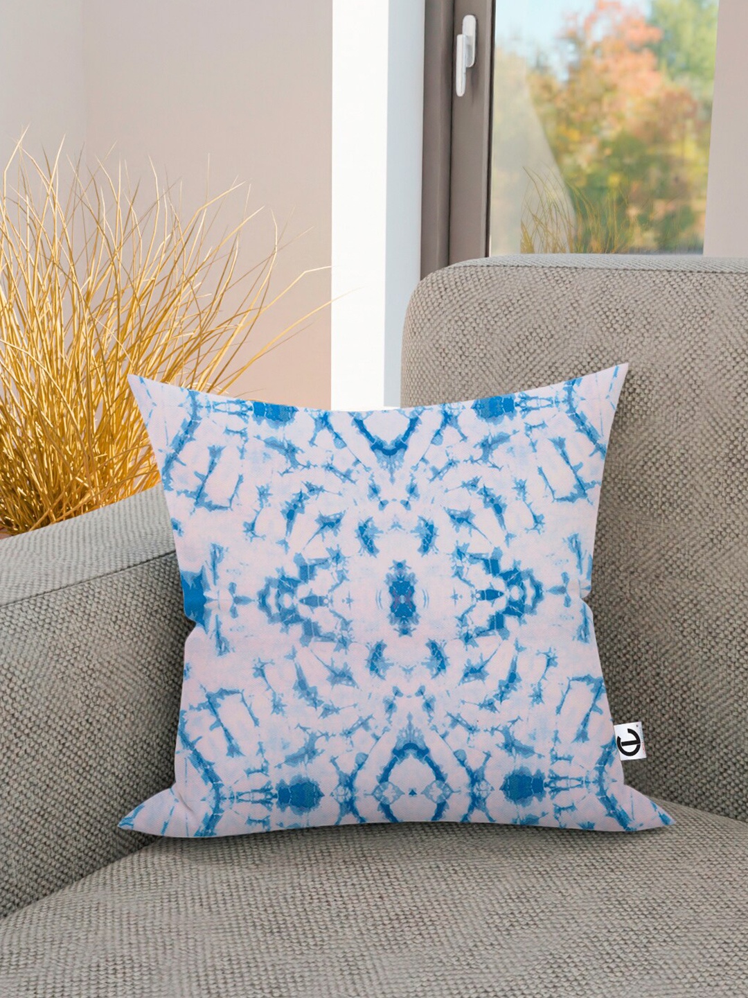 

CURIOUS LIFESTYLE White & Blue Abstract Printed Cotton Square Cushion Cover