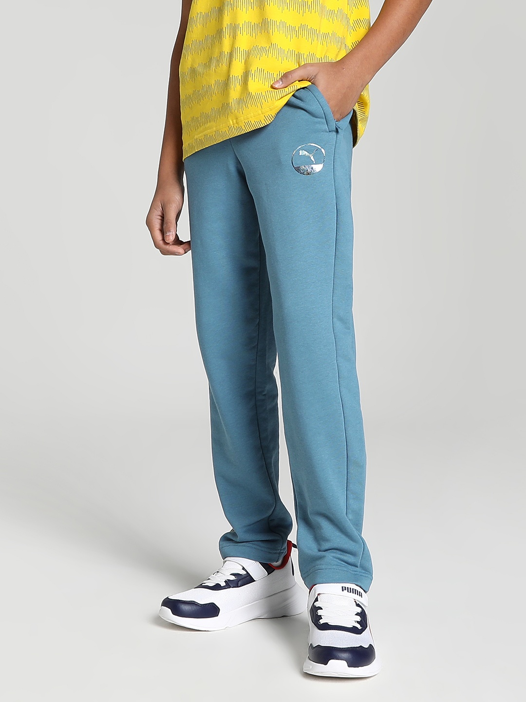 

one8 x PUMA Boys VK Knitted Regular Fit Track Pants, Blue