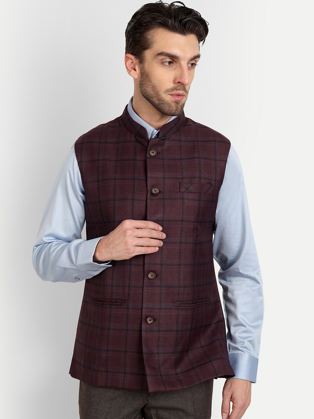 

Vandnam Fabrics Men Checked Slim Fit Woolen Nehru Jacket, Maroon