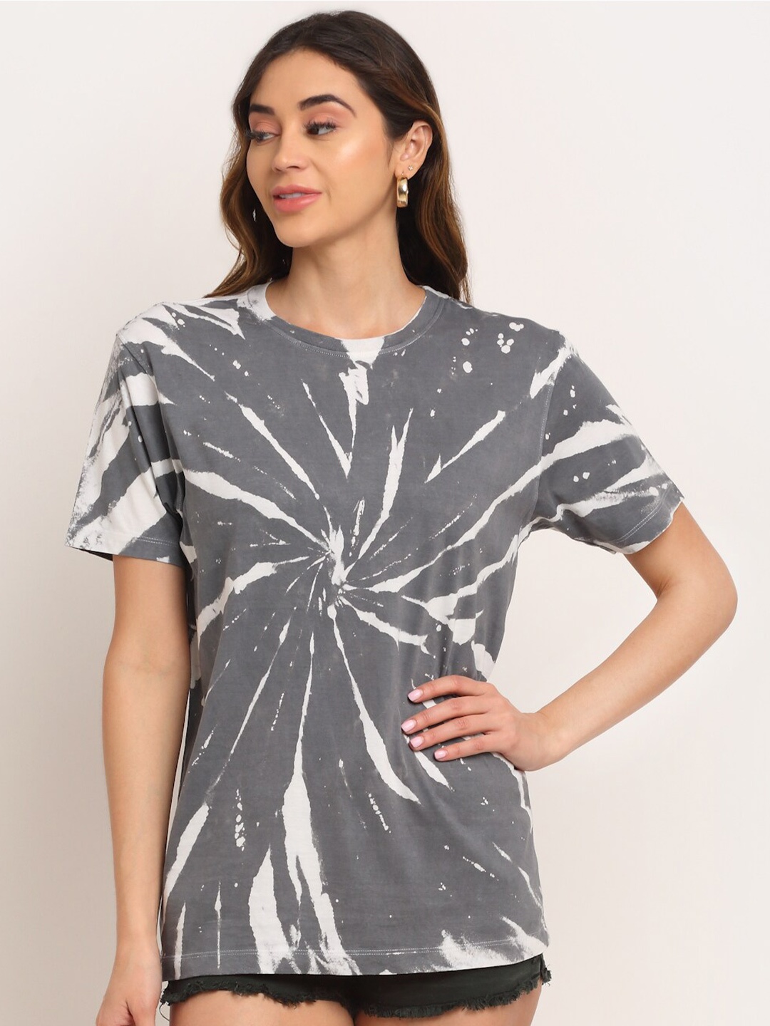 

Ennoble Women Tie and Dye Round Neck Pure Cotton T-shirt, Grey