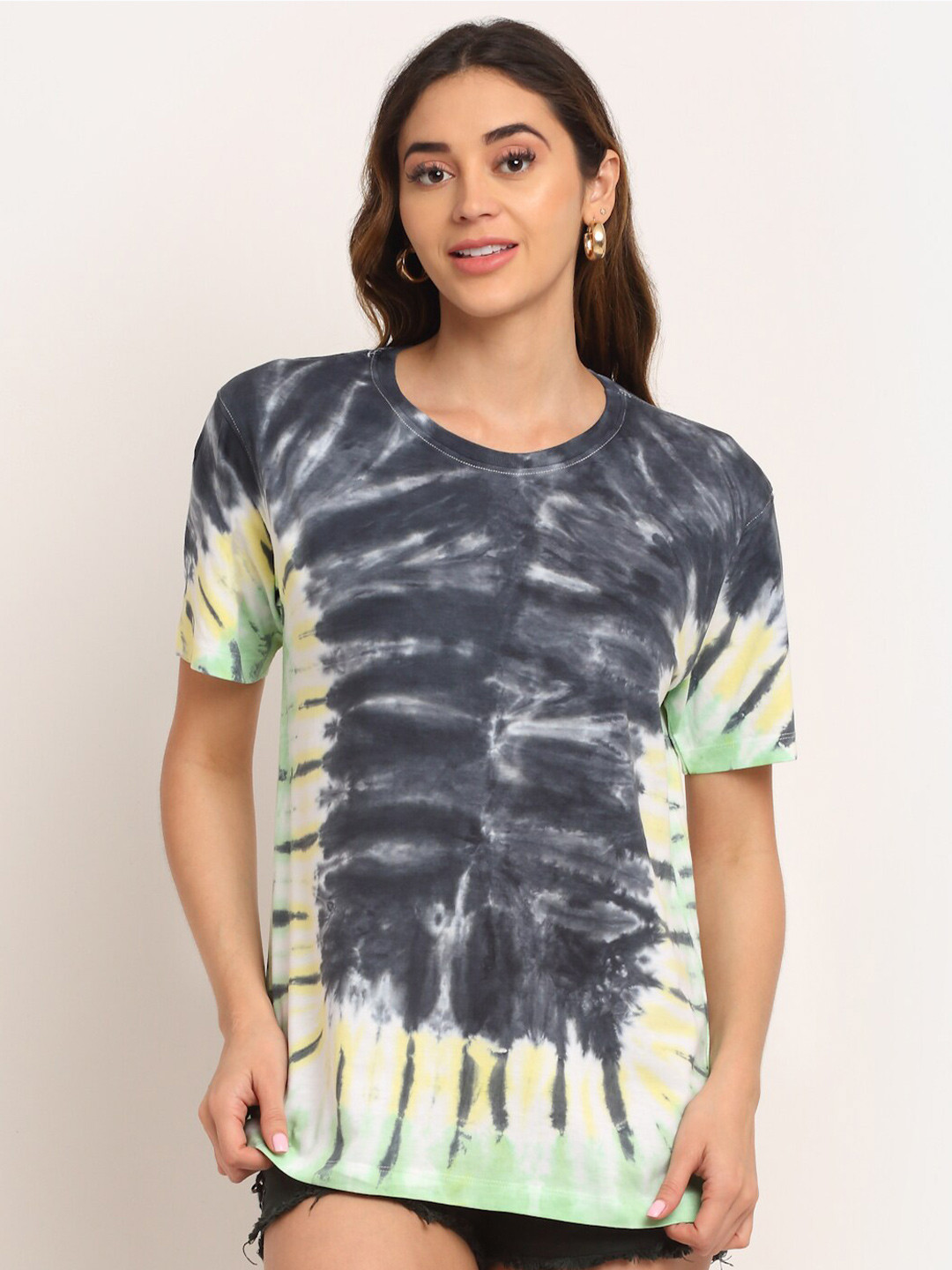 

Ennoble Women Printed Round Neck Oversize Cotton T-shirt, Black