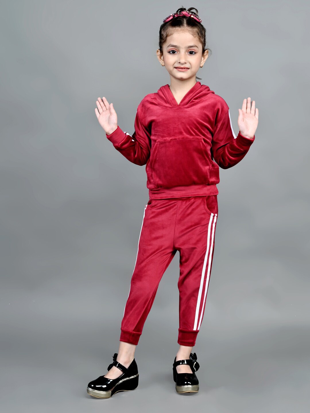 

Ameeha Hooded Long Sleeves Clothing Set, Maroon