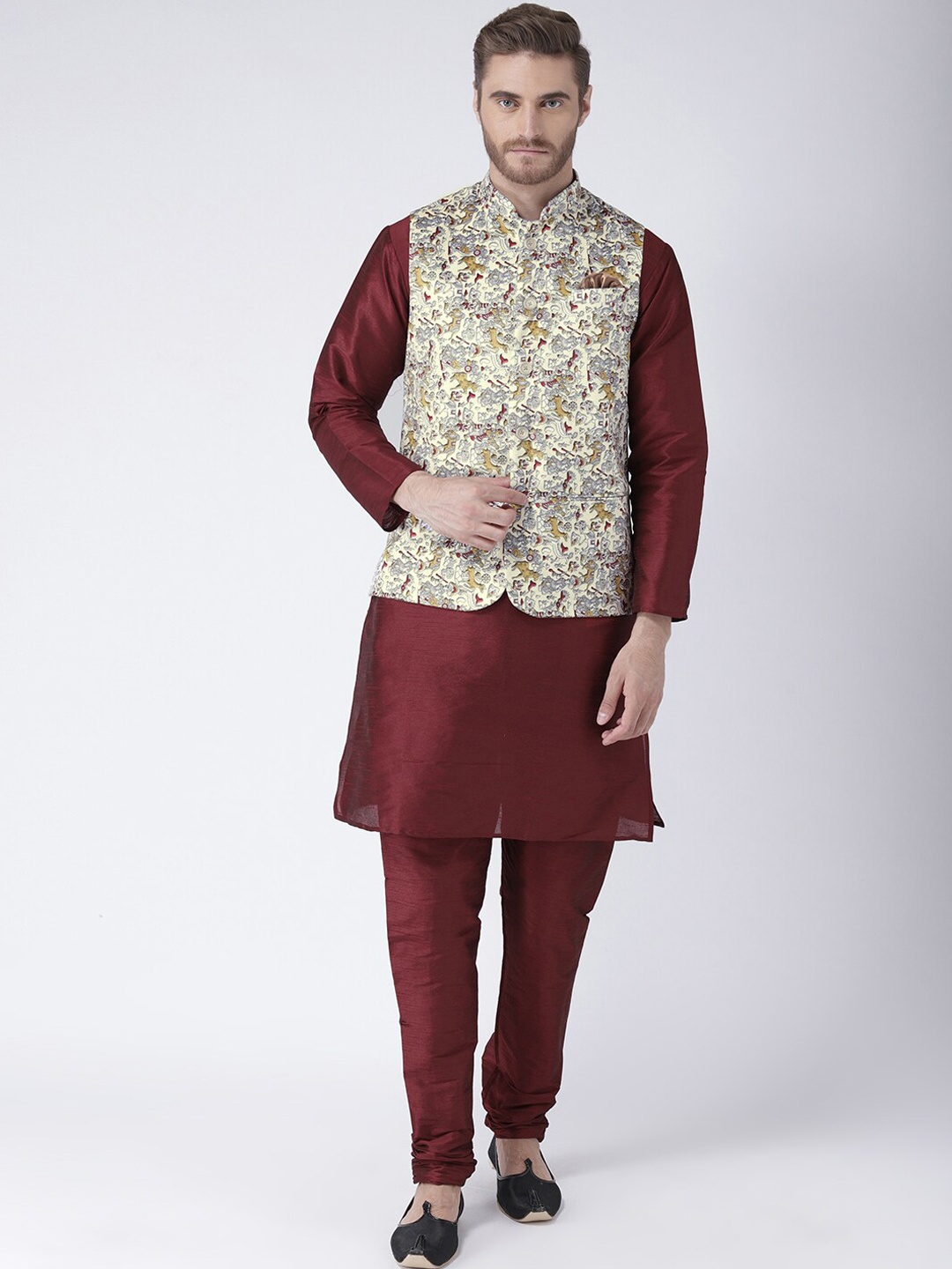 

hangup plus Men Mandarin Collar Kurta with Pyjamas & Nehru Jacket, Maroon