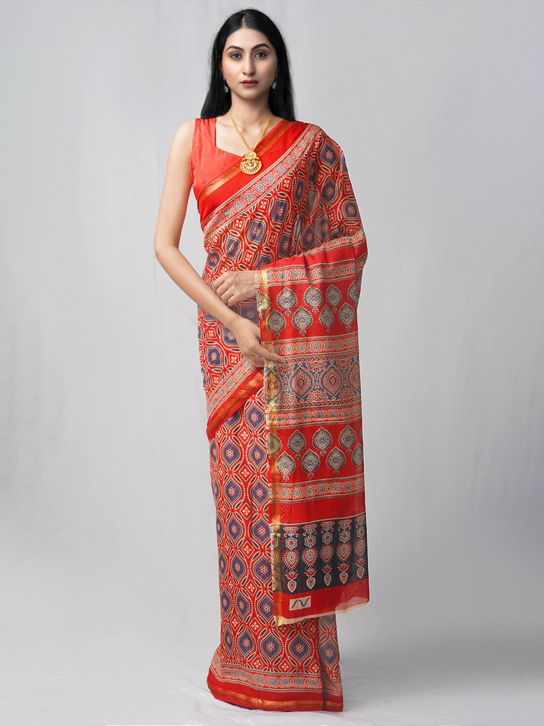 

Unnati Silks Ethnic Motifs Zari Pure Cotton Bhagalpuri Saree, Red
