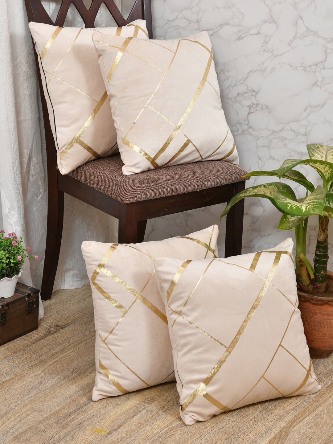 

Clasiko Set Of 4 Cream Geometric Printed Velvet Square Cushion Covers