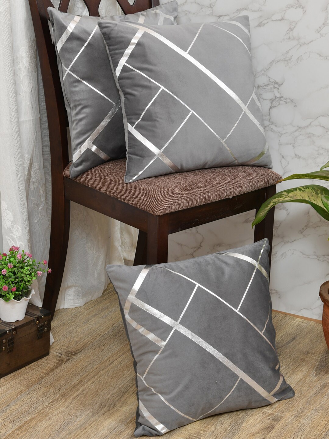 

Clasiko Grey & Silver-Toned Set of 3 Geometric Velvet Square Cushion Covers