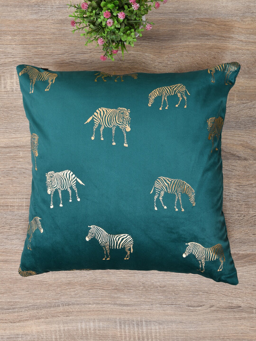 

Clasiko Green & Gold-Toned Set of 4 Zebra Velvet Square Cushion Covers