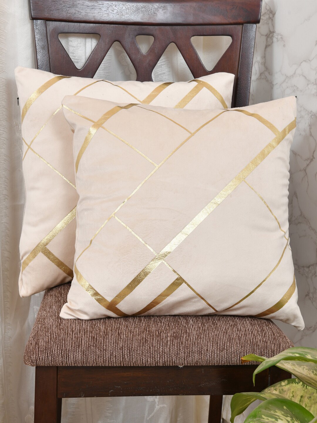 

Clasiko Cream & Gold-Toned Set of 2 Geometric Velvet Square Cushion Covers