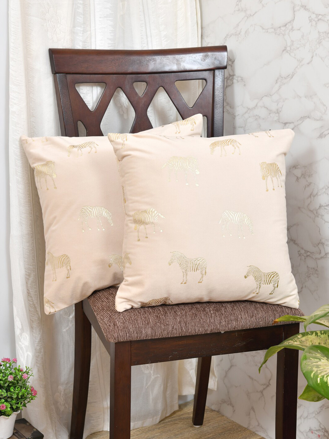 

Clasiko Cream & Gold-Toned Set of 2 Zebra Velvet Square Cushion Covers