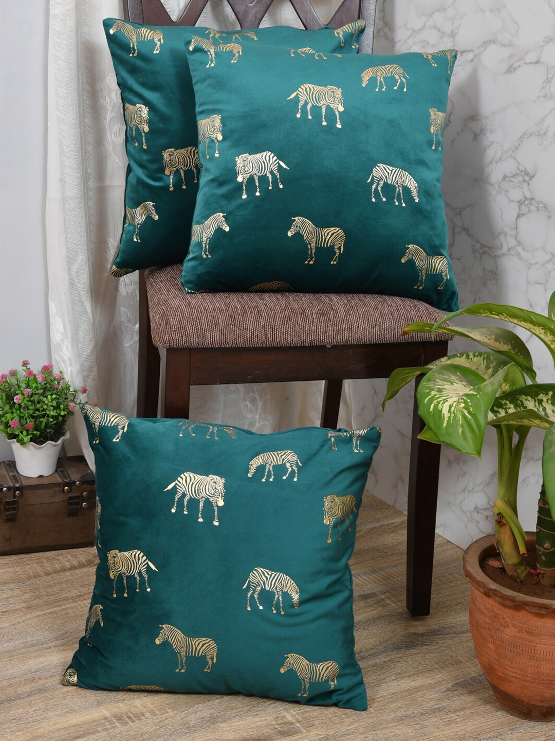 

Clasiko Green & Gold-Toned Set of 3 Zebra Velvet Square Cushion Covers