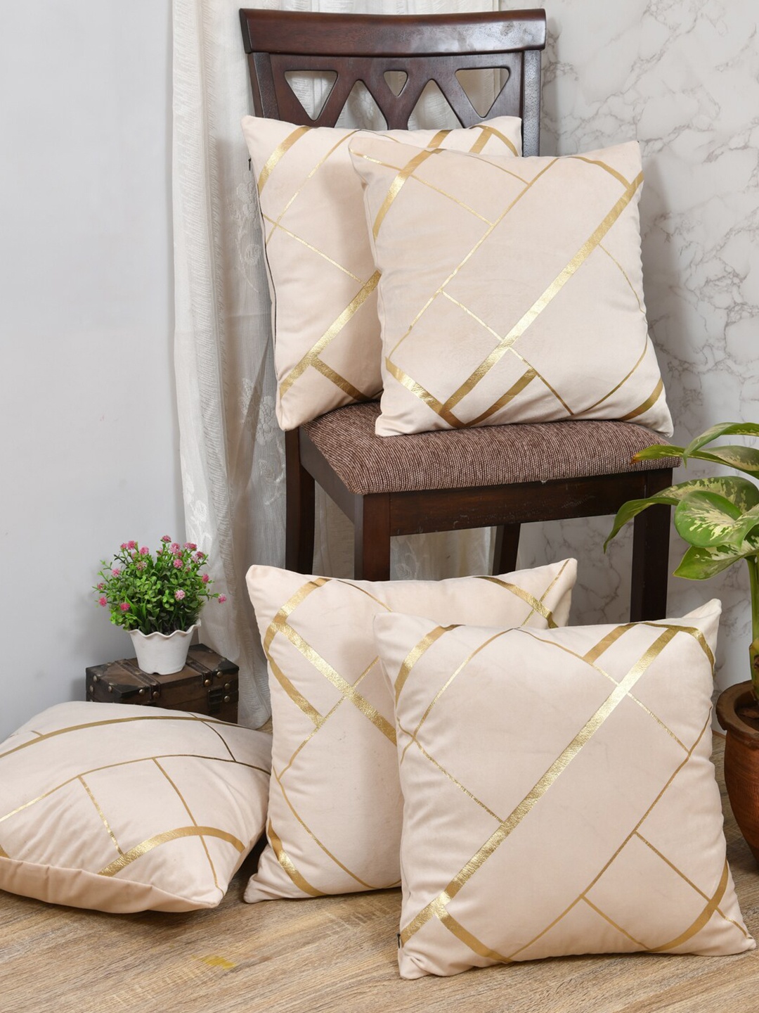 

Clasiko Set Of 5 Cream Geometric Printed Velvet Square Cushion Covers