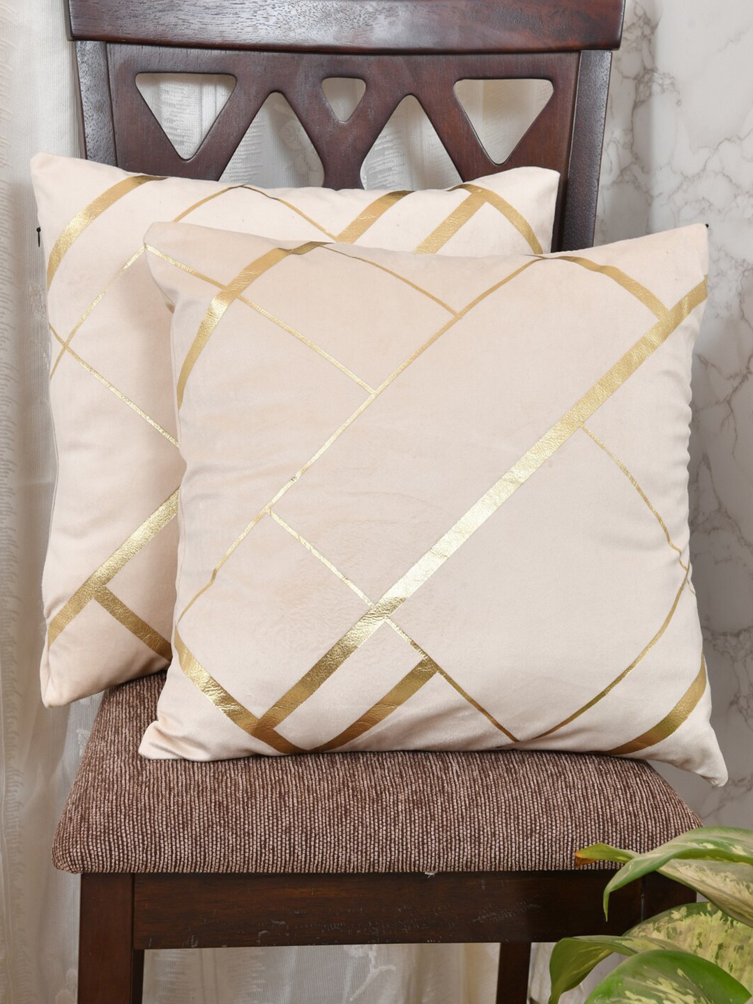 

Clasiko Set Of 2 Cream Geometric Printed Velvet Square Cushion Covers