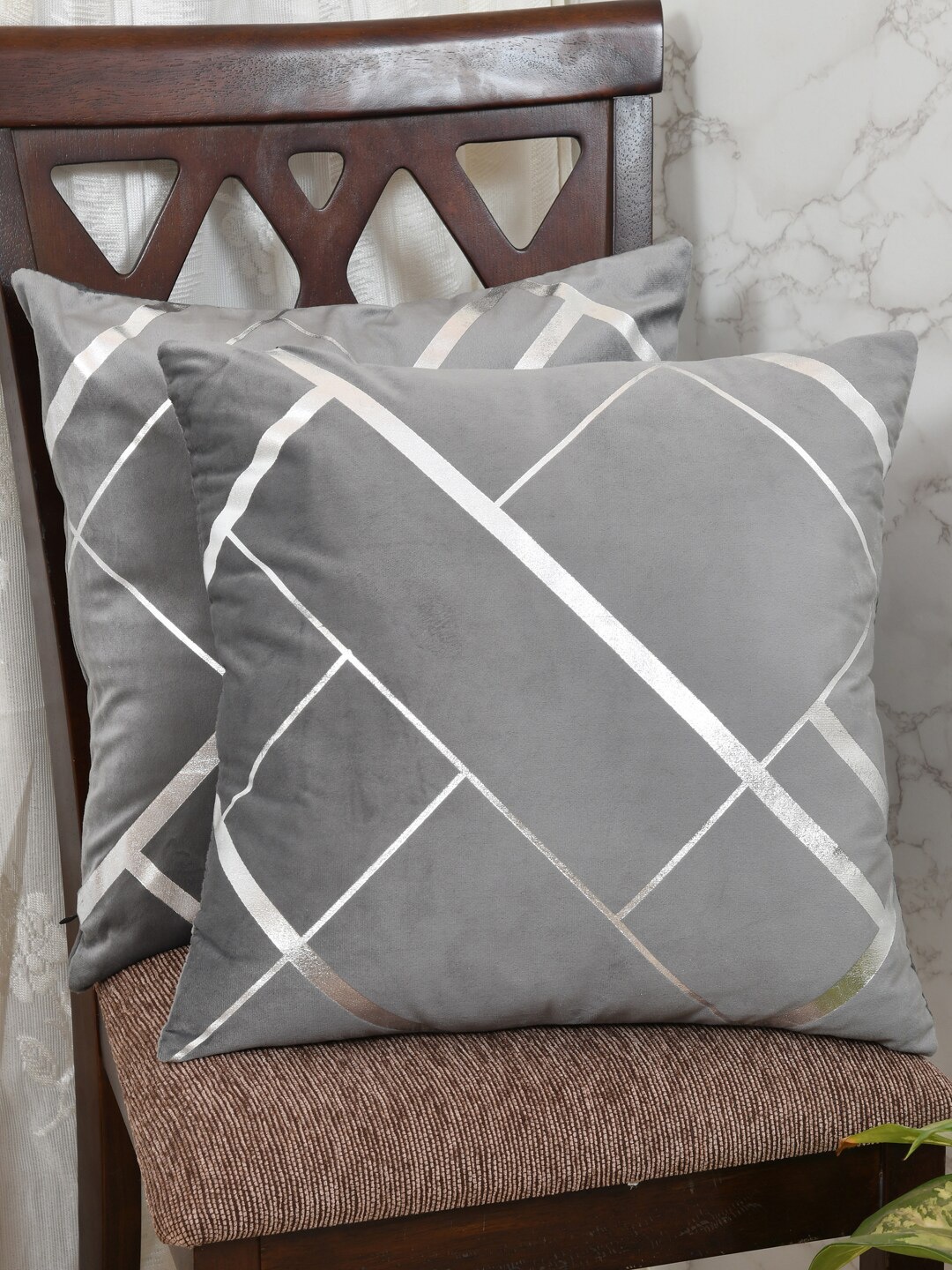 

Clasiko Set Of 2 Grey Geometric Printed Velvet Square Cushion Covers