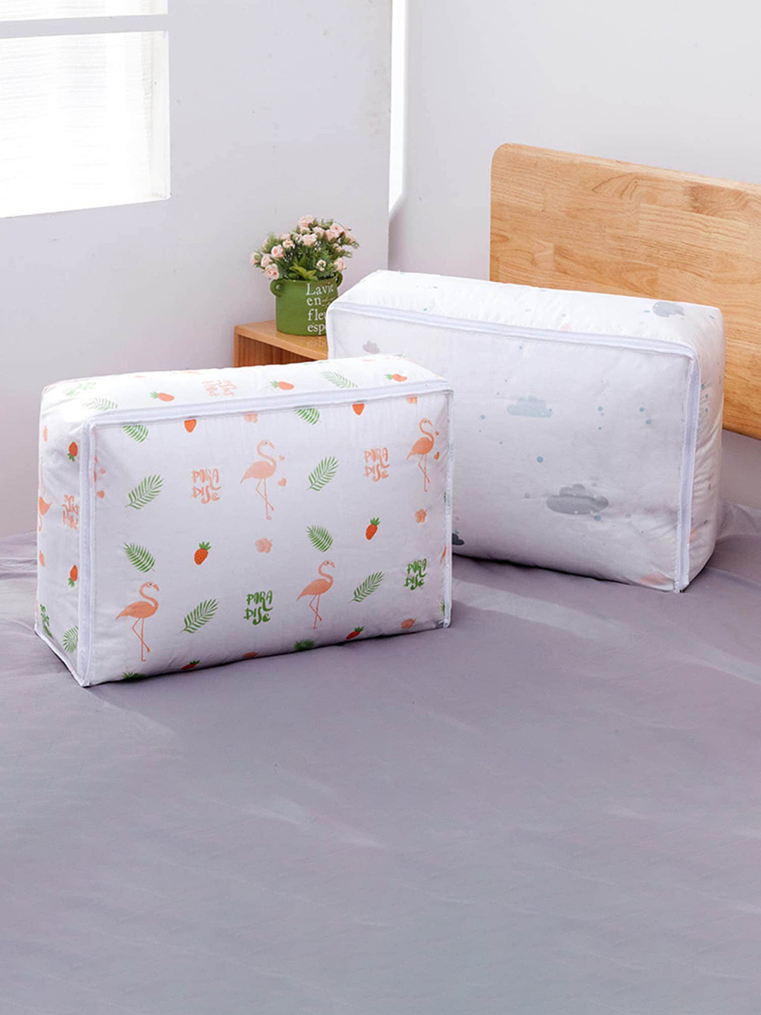 

HOUSE OF QUIRK White & Red Printed Oversized Organisers
