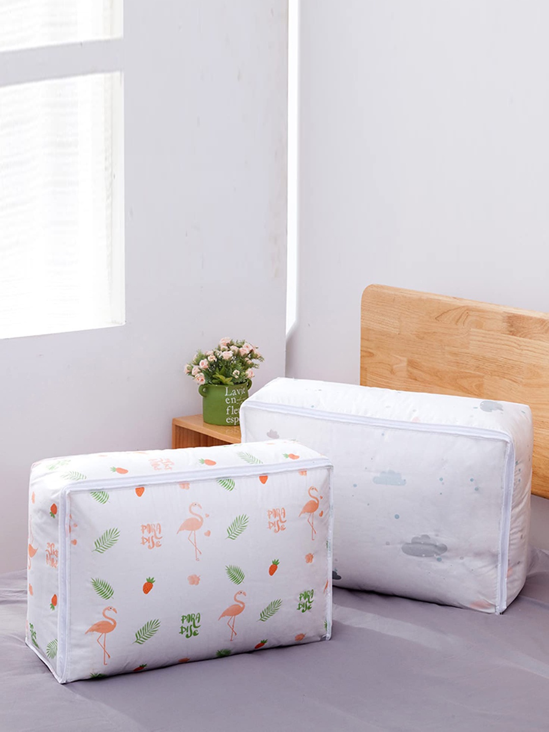 

HOUSE OF QUIRK White & Red Printed Oversized Organisers