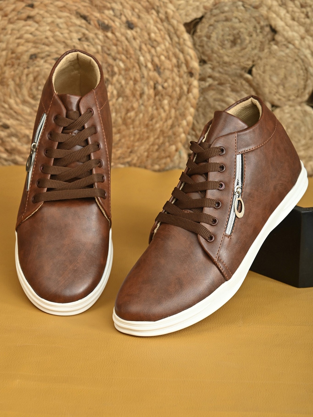 

BOOTCO Men Comfort Insole Lightweight Sneakers, Brown
