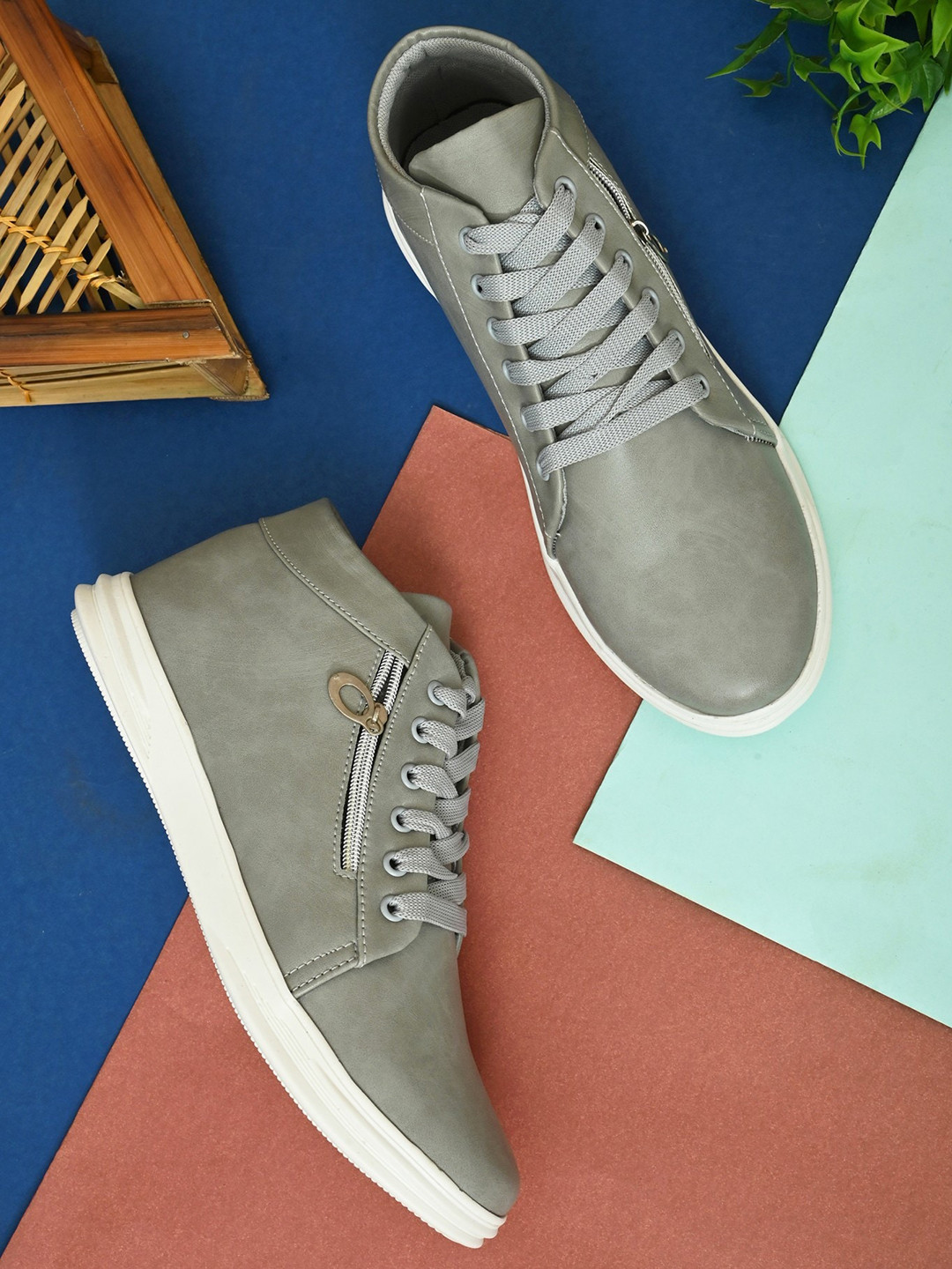 

BOOTCO Men Lightweight Lace-Ups Casual Sneakers, Grey