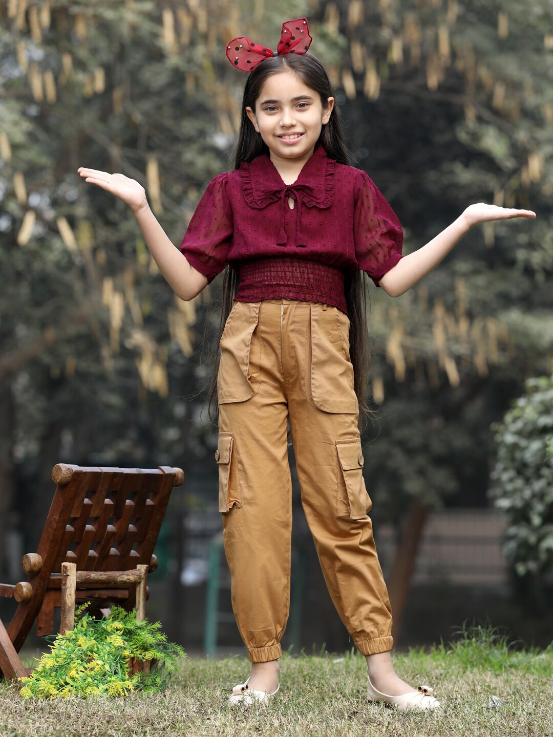 

Cutiekins Girls Self Design Short Sleeves Top & Cargo Clothing Set, Burgundy