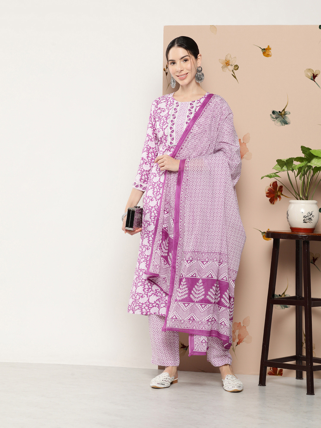 

Yufta Women Floral Printed Gotta Patti Kurta with Trousers & With Dupatta, Purple
